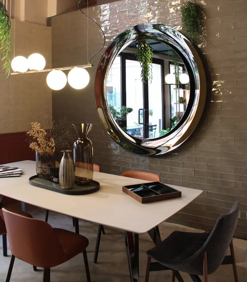 Cosmo – Round curved-glass mirror, Bronze, smoked centre, interior