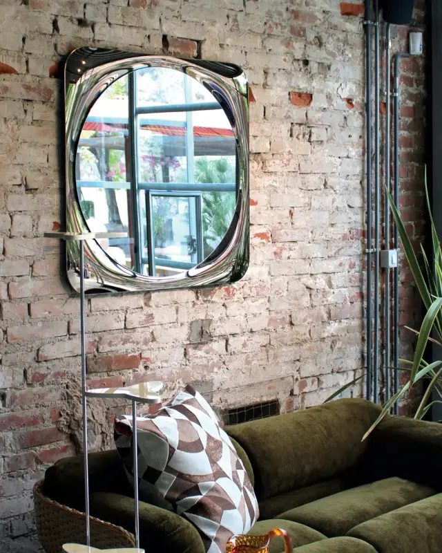 Telio – Square curved-glass mirror, Bronze, smoked centre, interior